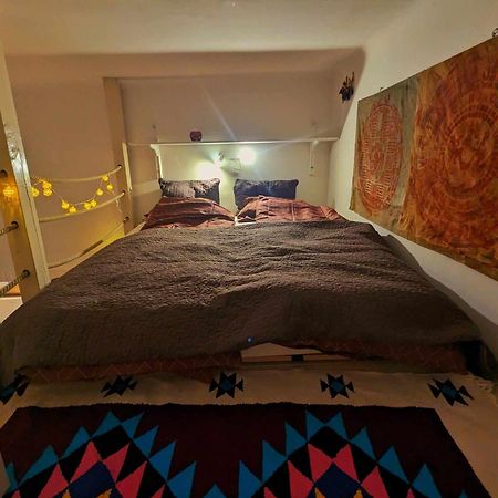 Gallery Flat In Party District Будапеща Екстериор снимка